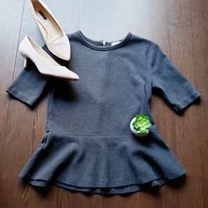 🔥$5 GAP Heather Gray Peplum Top Zip